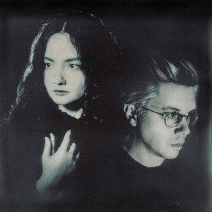 Immagine per 'Gloria de Oliveira and Dean Hurley'