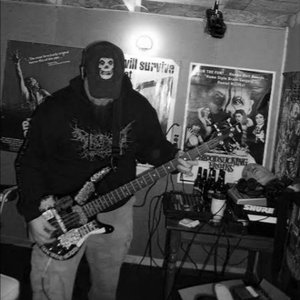 Zdjęcia dla 'THECORPSEINTHECRAWLSPACE'