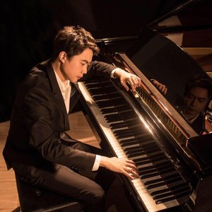'Yu-Peng Chen' için resim
