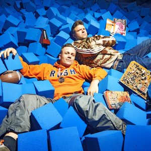 Immagine per 'Ubiquitous Synergy Seeker'