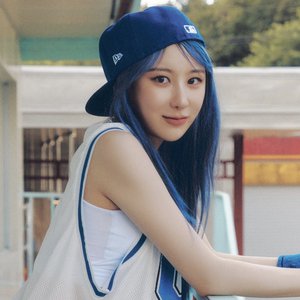 'LEE CHAE YEON' için resim