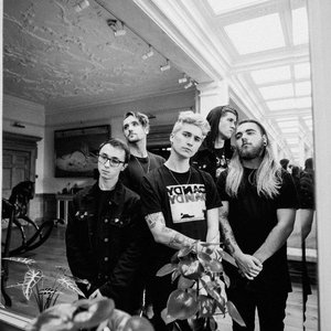 Imagem de 'Holding Absence'