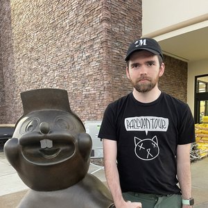 “Raccoon Tour”的封面