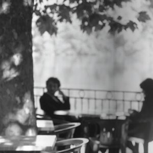 Imagen de 'Les Discrets'