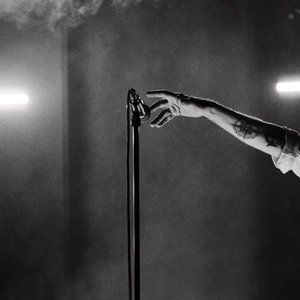 'Flytta isbergen, vattna svärmorstungan, ta med soporna ut (Live)' için resim