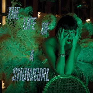 “The Life of a Showgirl”的封面