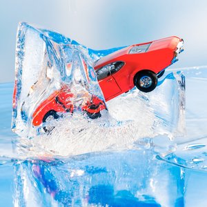 Immagine per 'Still Cold'