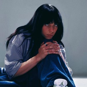 'Billie Eilish' için resim