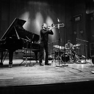 Immagine per 'Giovanni Guidi, Gianluca Petrella, Louis Sclavis, Gerald Cleaver'