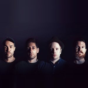“Fall Out Boy”的封面