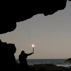 Zdjęcia dla 'Drowning the Light'