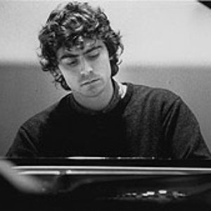 Immagine per 'Paul Lewis'