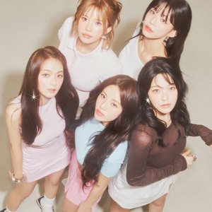 Immagine per 'fromis_9'