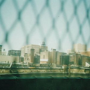 Imagem de 'Nobody Planning To Leave'