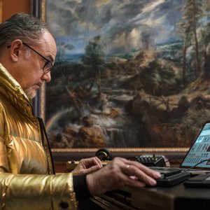 'Karlheinz Essl' için resim
