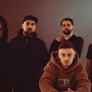 Zdjęcia dla 'Asleep At The Helm'