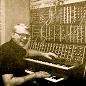 Image for 'Gil Trythall'