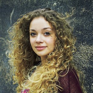 Image for 'Carrie Hope Fletcher'