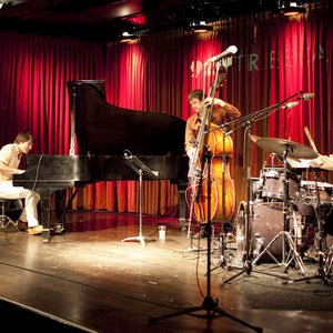 Image pour 'Dan Tepfer Trio'