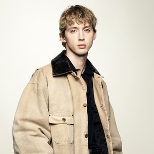 'Troye Sivan' için resim