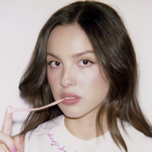 'Olivia Rodrigo'の画像