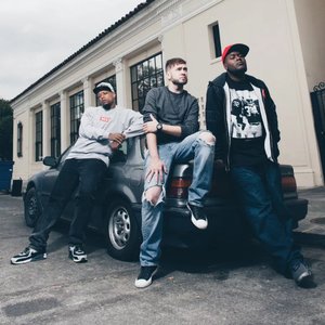 'CunninLynguists' için resim