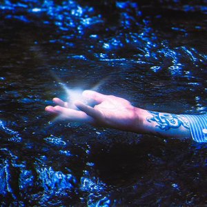 'Idle Hands'の画像