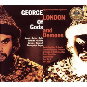 “Of Gods and Demons”的封面