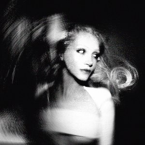 Zdjęcia dla 'alone with you'