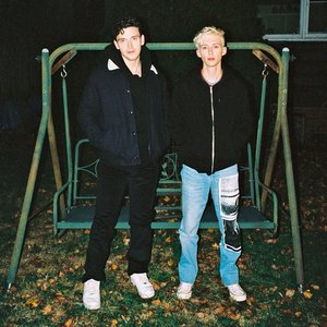 Bild für 'Lauv & Troye Sivan'