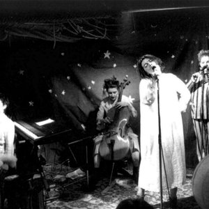 'Les Elles' için resim