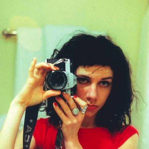 'PJ Harvey' için resim