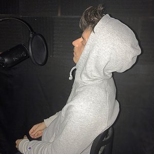 Zdjęcia dla 'Officialdjaaron'