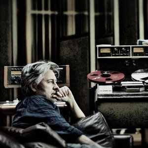 'Neil Davidge'の画像