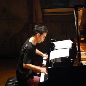 Zdjęcia dla '吉森信'