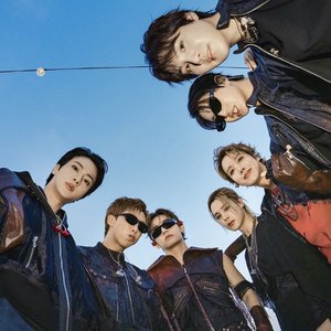 “BTS”的封面