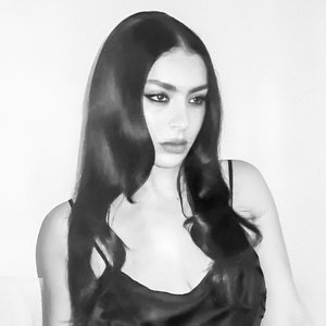 'Charli xcx' için resim