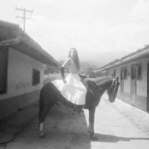 Image for 'CORRE Y SUELTA A LOS PERROS'