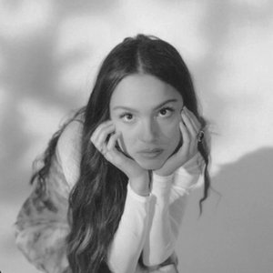 'Olivia Rodrigo' için resim