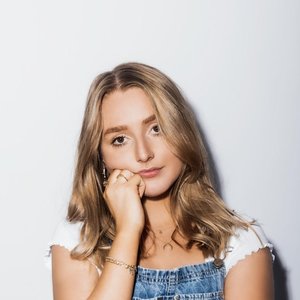 Immagine per 'Áine Deane'
