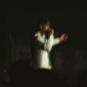 'Camera Shy'の画像