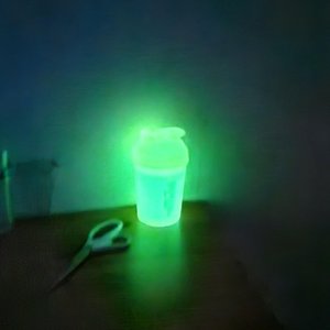'glow in the dark'の画像